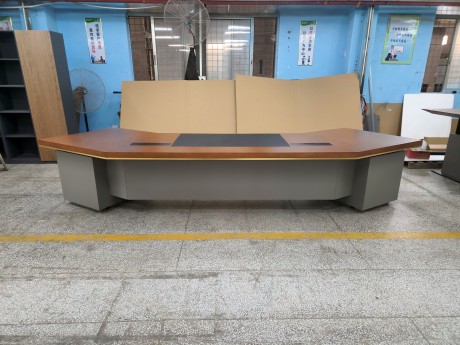 霸气异形大班台