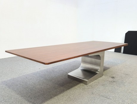 C型不锈钢脚会议台