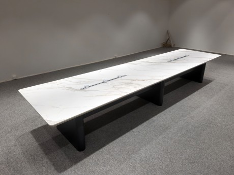 岩板双电路轨会议台