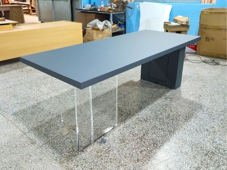 悬浮玻璃脚班台