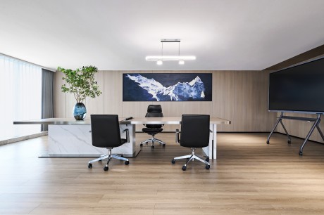 湖南某大型国有投资公司